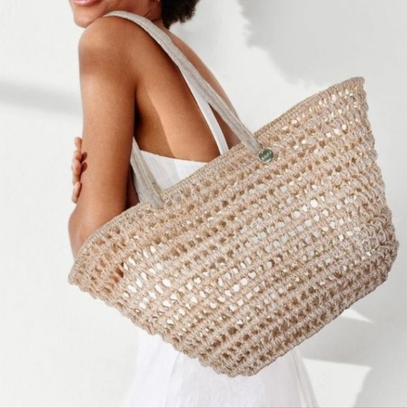 Kayu Jean hand woven open top double handle tote - Picture 1 of 10